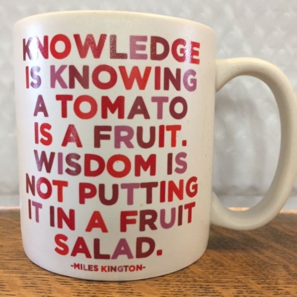 QUOTABLE MUG Knowledge Tomato Wisdom Fruit
